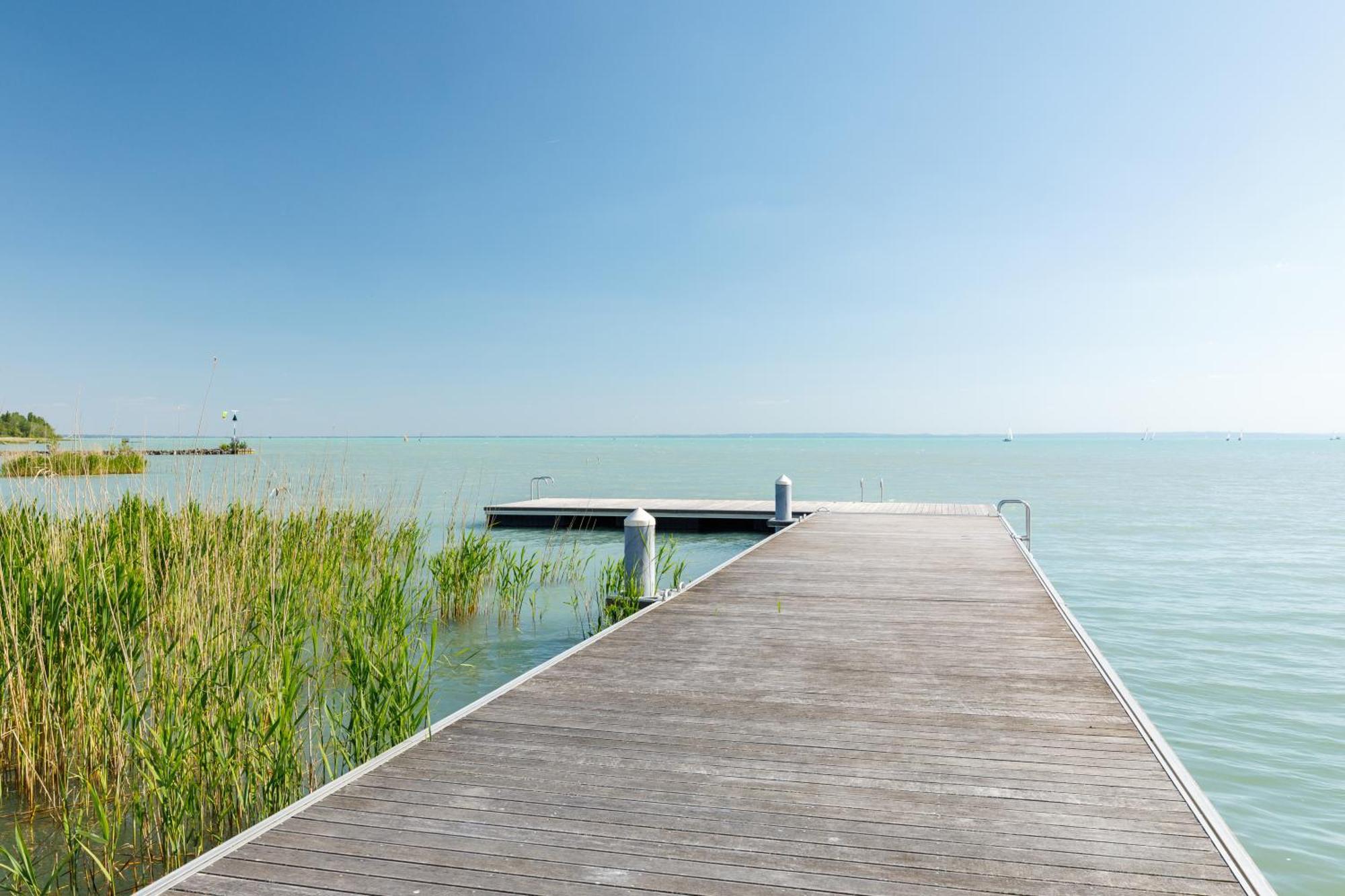 Blue4 Apartment Balatonfuzfo Exterior photo